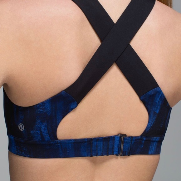 Sky harbor blue lululenon sports bra - Picture 1 of 3